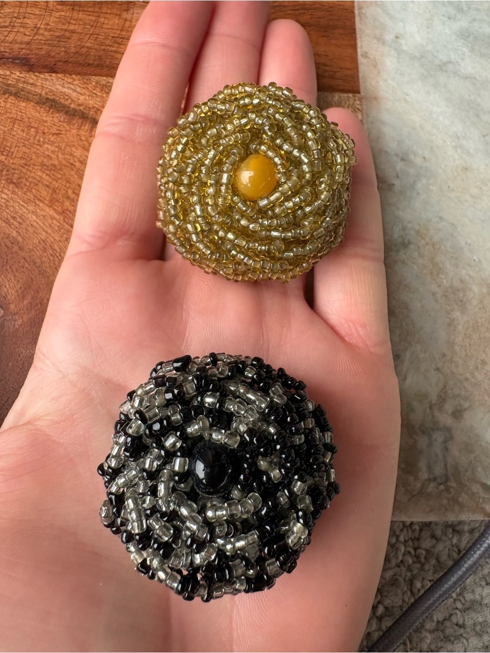 Set of 2 Beaded Statement Rings — Gold and Black - Picture 4 of 6